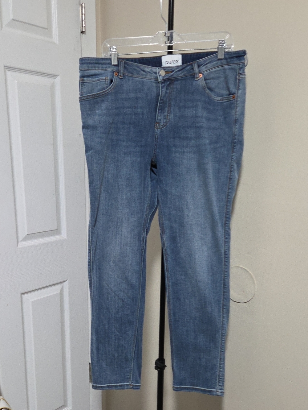 DU/ER Women's Mid Blue Cropped Jeans - Slim Ankle